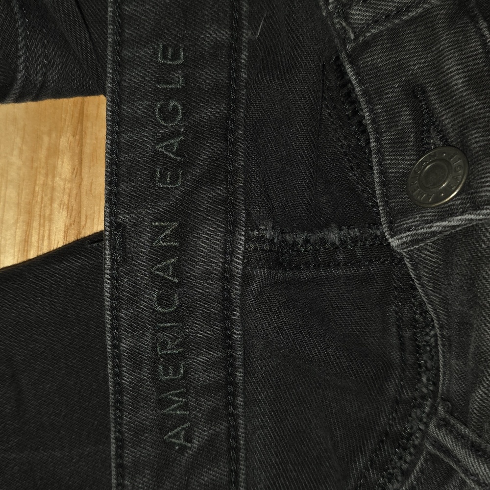 American Eagle Mom Straight Jeans Size 4 - Picture 2 of 8